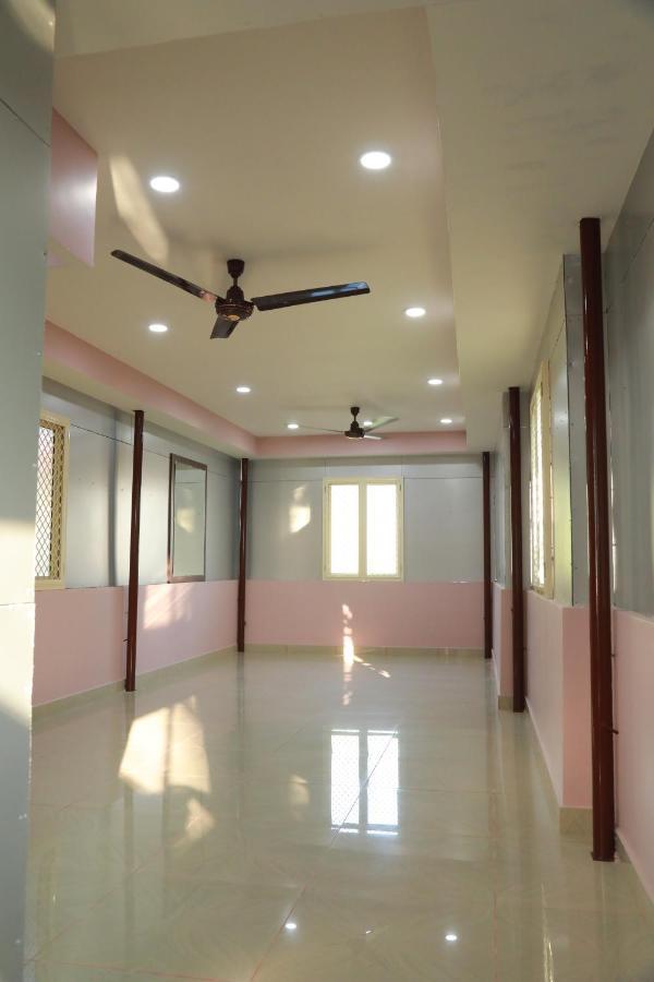 Villa Sivaranjini Tourist à Guruvāyūr Extérieur photo